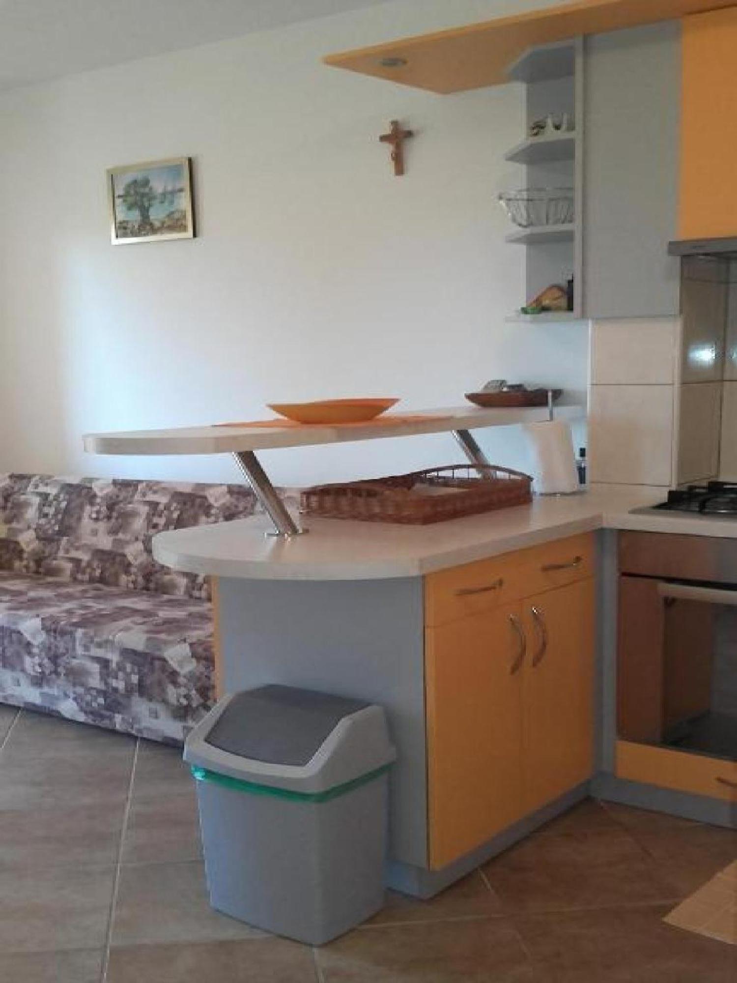 Apartments Smilje I Maslina Gornji Karin Rom bilde