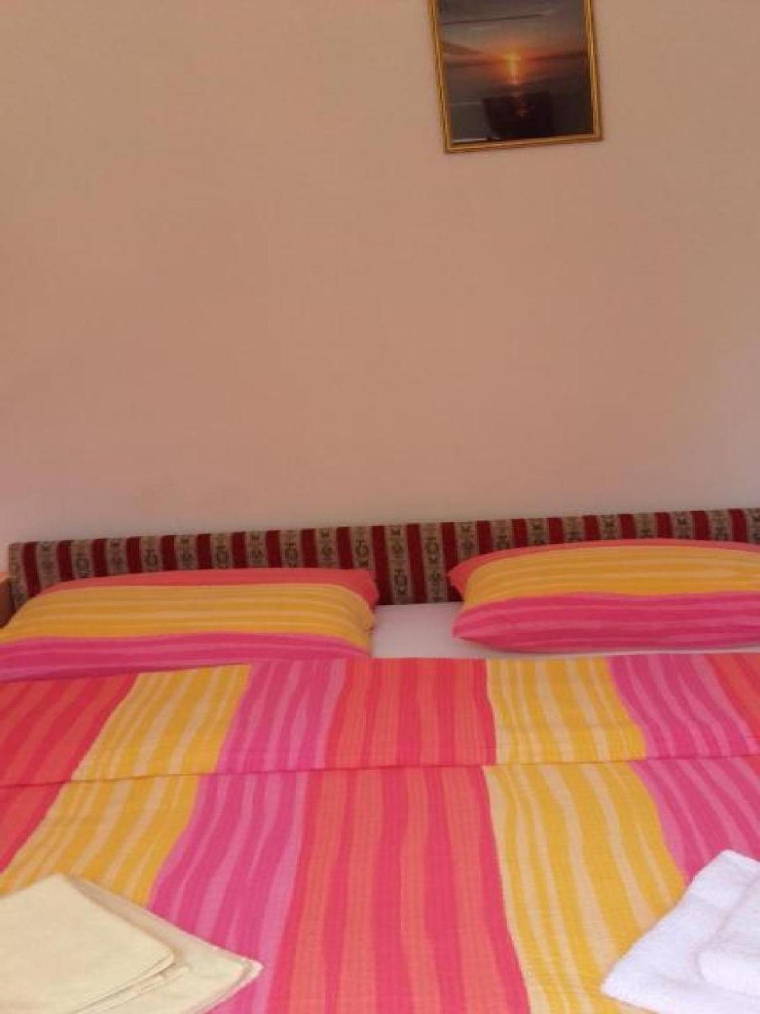 Apartments Smilje I Maslina Gornji Karin Rom bilde